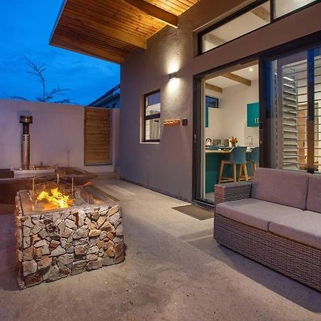 Mountain And Sea Cottage Hermanus Bagian luar foto